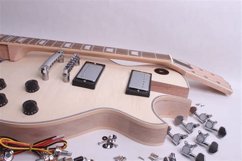 Popular Les-Paul style guitar kit with high-quality materials and convenient plug-in design. . Best guitar kits